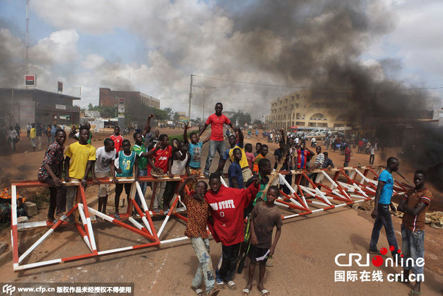 布基納法索示威者抗議軍方政變 布基納法索示威者抗議軍方政變