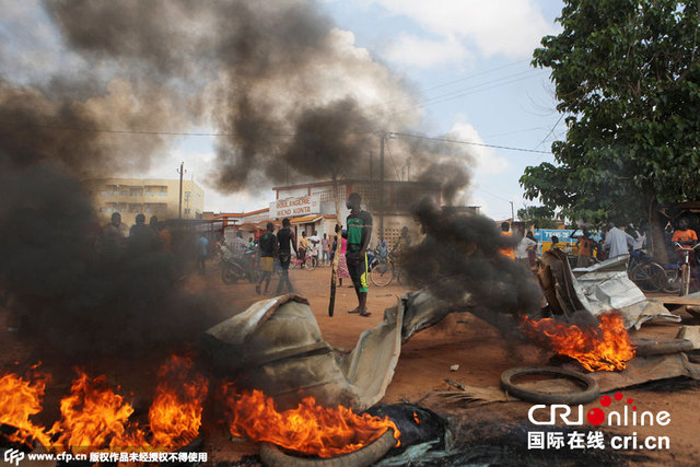 布基納法索示威者抗議軍方政變 布基納法索示威者抗議軍方政變