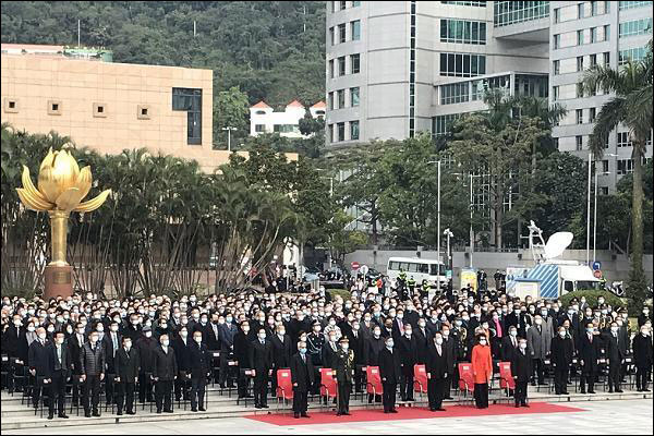 มาเก๊าจัดพิธีเชิญธงฉลองครบรอบ 21 ปีคืนสู่มาตุภูมิ