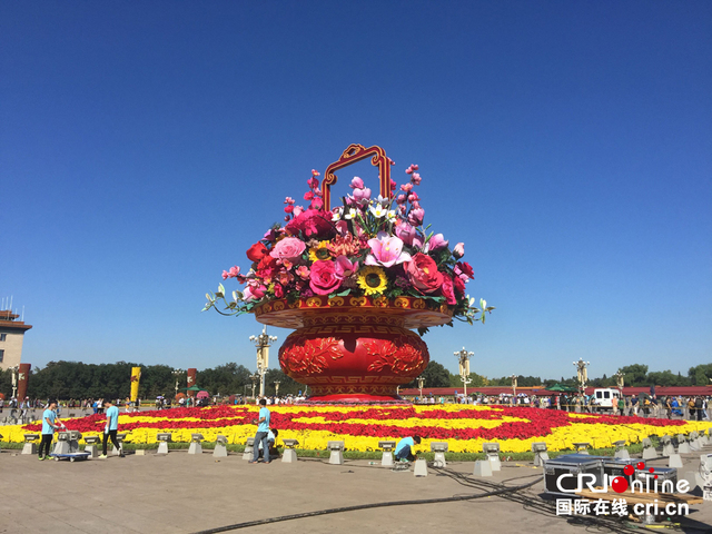 天安門廣場“大花籃”搭建完成 首次展示十大名花