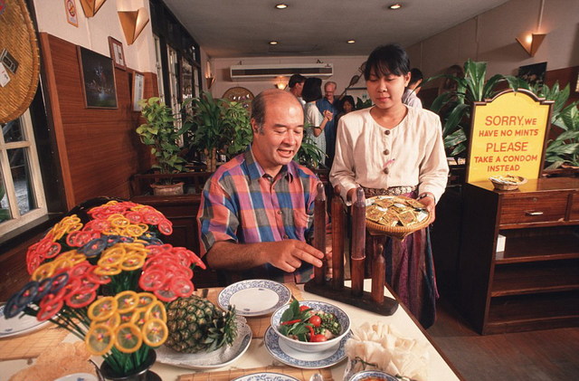 盤點亞洲奇葩主題餐廳 廁所餐廳“大便食物”大熱