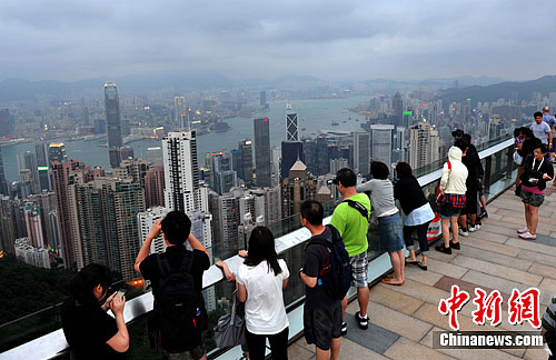 港府官員：黃金周訪港旅客增1.5% 零售不理想