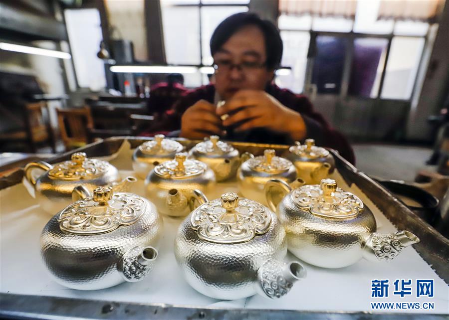 河北遵化：银器加工助农增收