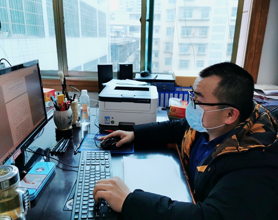 争做疫情阻击战“内勤手”和“宣传兵” ——记六盘水市民政局办公室二级主任科员赵才军