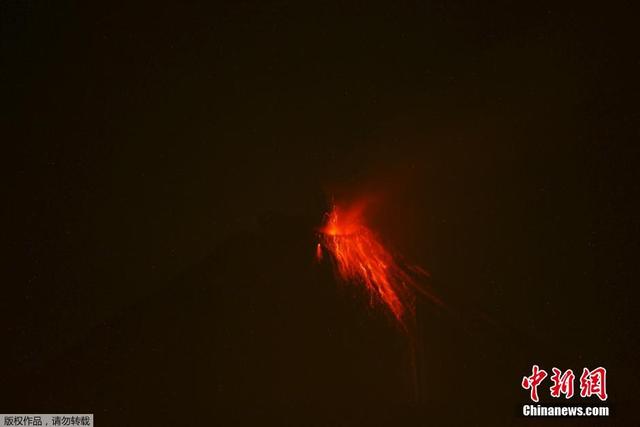 厄瓜多爾通古拉瓦火山噴發