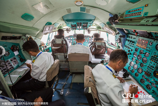中國攝影師體驗高麗航空飛行 揭秘朝鮮飛機內景