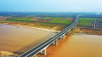 三條高速同日開通 河南高速公路通車里程突破7100公里