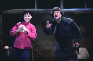 （社會）復排民族歌劇《白毛女》全國巡演首站進貴州