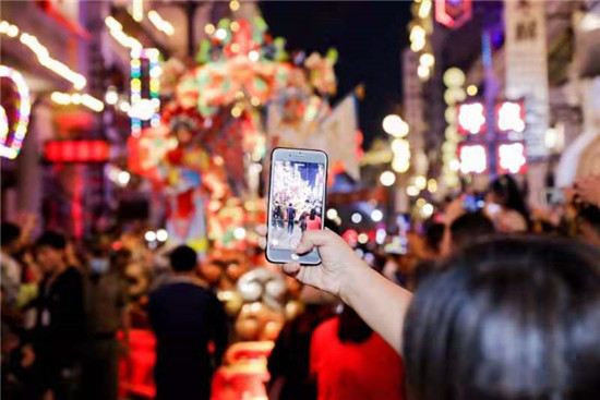 【B】鄭州建業華誼兄弟電影小鎮獲評國家4A級景區