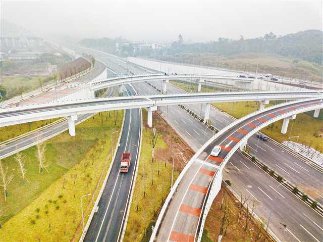 快速路一纵线青龙咀至农马立交段通车