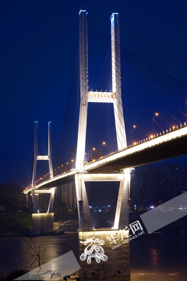 【聚焦重庆列表】重庆三座大桥亮灯 可欣赏碧波帆影新夜景