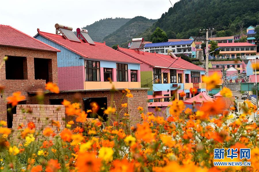 太行山裏的“彩色村莊”