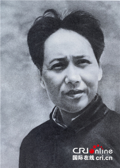 尘封近80年 苏联战地记者纪实作品《在华一年》"重见天日"_fororder_卡尔曼拍摄的珍贵影像“1939年毛泽东在延安”