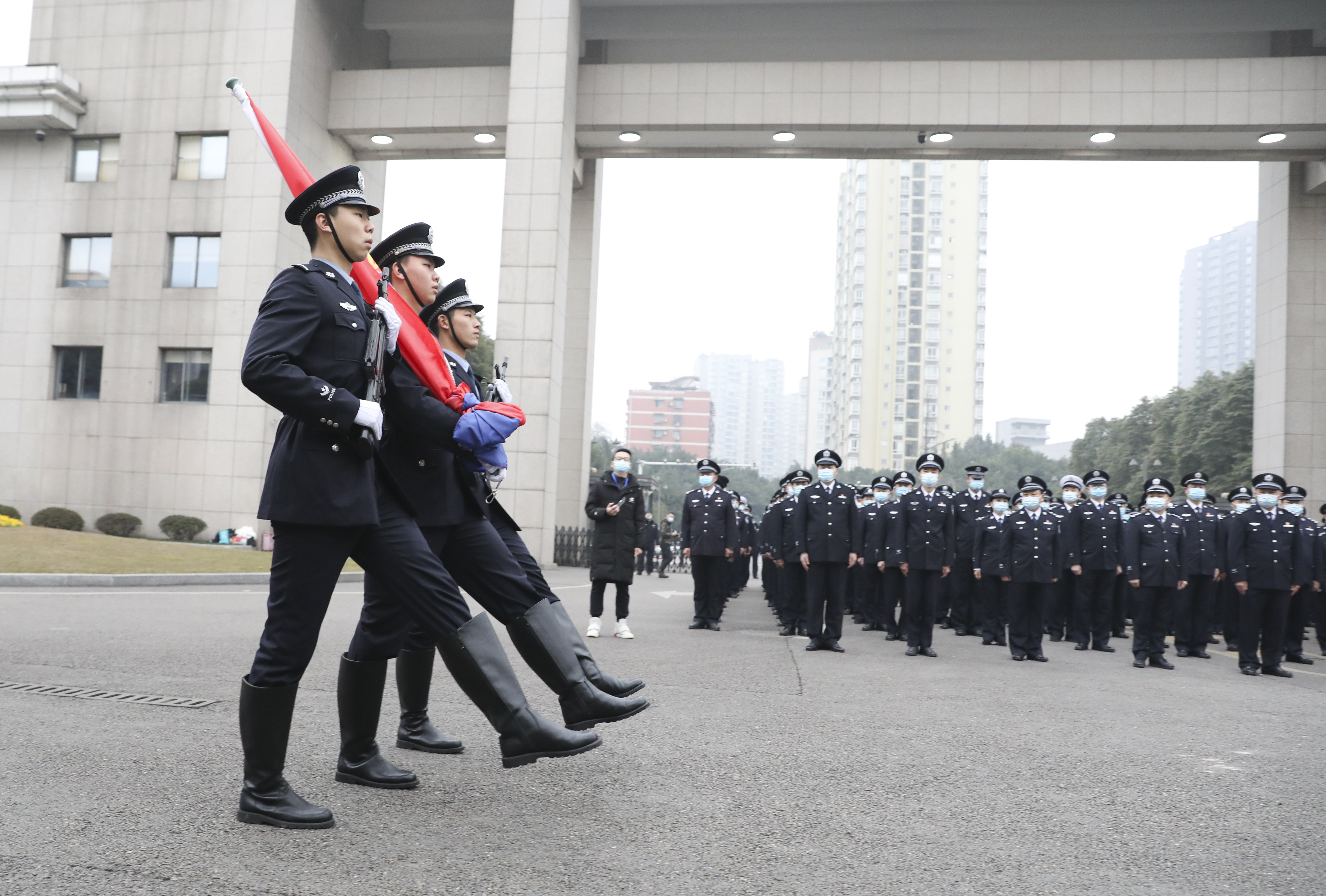 （有修改）【A】喜迎首個“中國人民警察節” 重慶市公安局舉行升警旗儀式