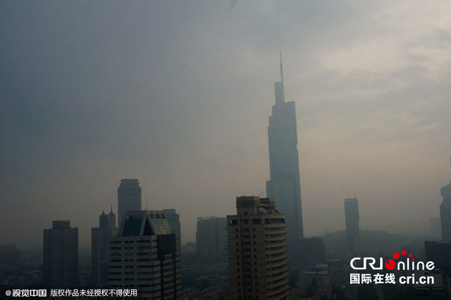 全国各地现雾霾天气 多地能见度不足500米