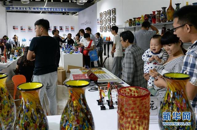 第十七届中国（淄博）国际陶瓷博览会开幕