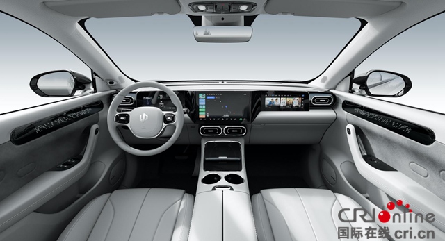 汽车频道【焦点轮播图】零跑C11：我拿今天赌未来