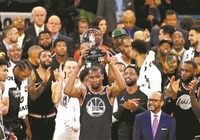 NBA全明星上演经典戏码 詹韦连线重演回忆既苦又甜