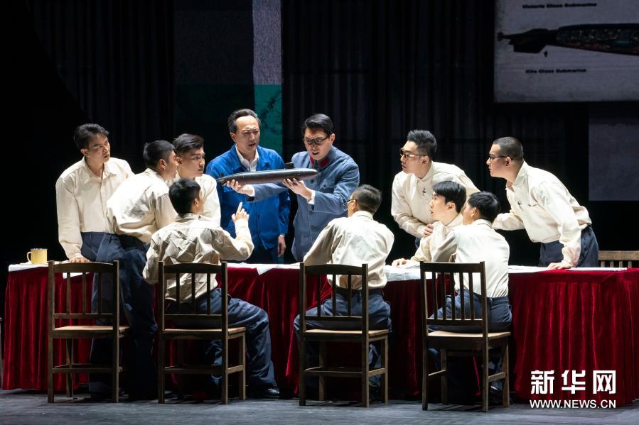 大型话剧《深海》在武汉上演