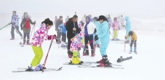 滑雪场从2家增至10家 “贫雪”的湖北滑雪游异军突起