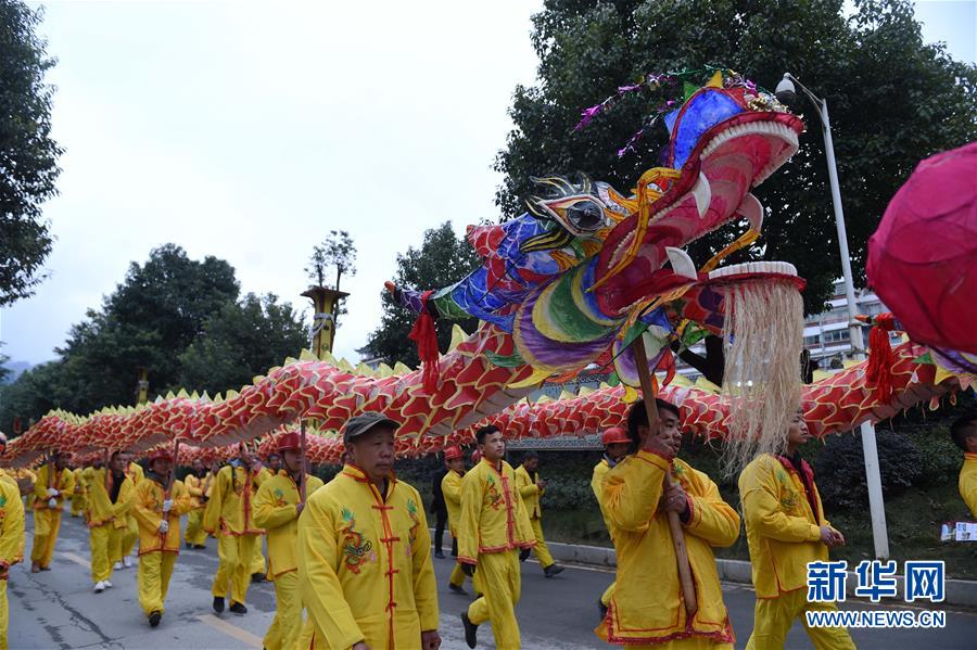 贵州台江：“舞龙嘘花”庆元宵