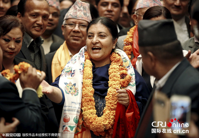 尼泊尔选出首位女总统 曾任尼国防部长