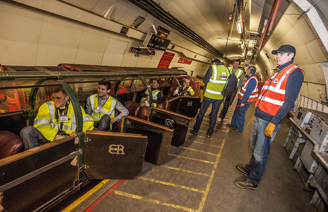 伦敦21米地下邮局地铁曝光 曾每年递送14亿封信件