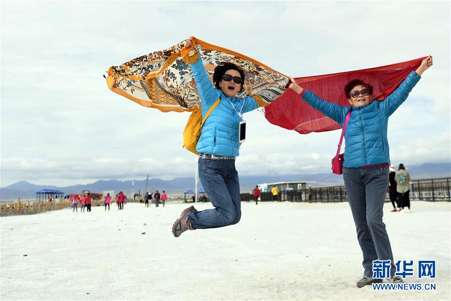 青海茶卡鹽湖旅遊熱度持續不減