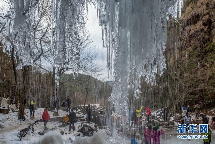 저장 위야오시에 10여미터 얼음폭포?_fororder_2021-0108-4