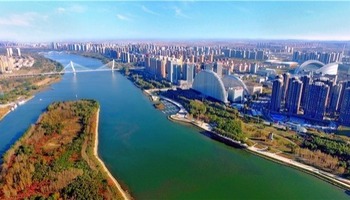 Pour suivre la « nouvelle impulsion » de l'innovation technologique à Shenyang en Chine, des journalistes étrangers visitent « en ligne » le district de Hunnan