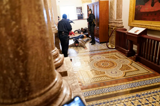 米連邦議会議事堂で暴動を経験した記者が語る_fororder_A-2