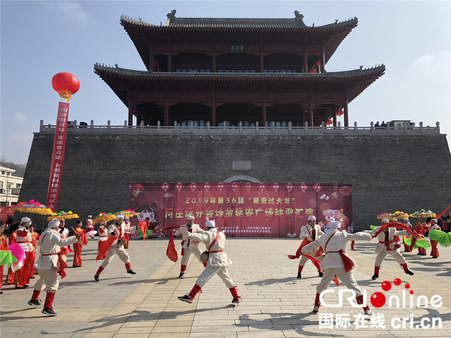 陕西：花灯璀璨闹元宵 精彩活动添年味