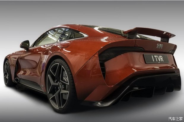 个性强英国鬼怪tvrgriffith亮相