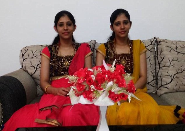 印度兩對雙胞胎舉行婚禮 牧師花童均是雙胞胎