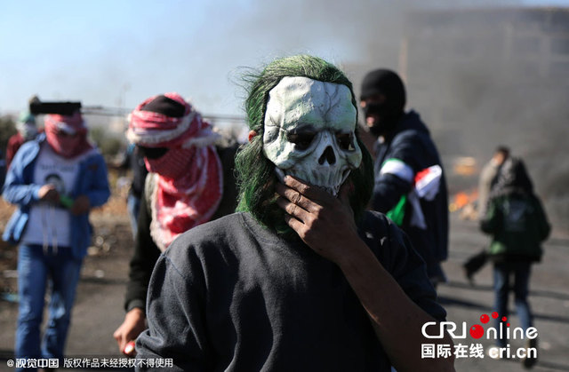 巴勒斯坦抗议者在约旦河西岸与以军发生冲突