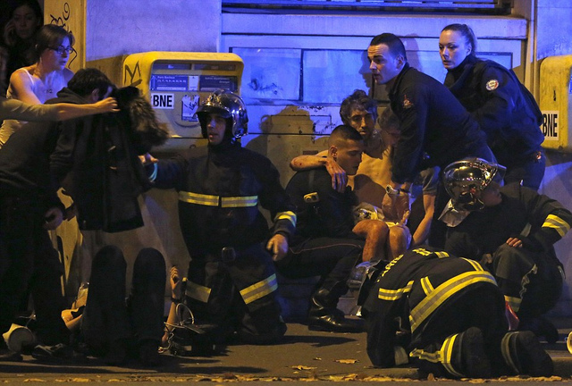 直击法国巴黎枪杀袭击案现场 枪手扫射将人质一个个杀死
