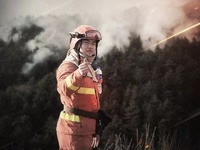 致敬！在水與火中淬煉鋼鐵意志的森林消防員！