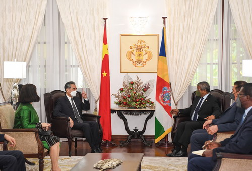 Ministan wajen Sin ya kammala ziyarar da ya kai Afirka a shekarar 2021_fororder_20210113世界21002-hoto1