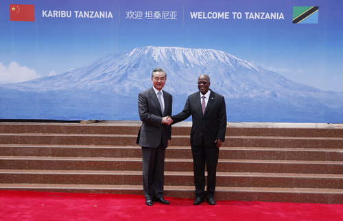 Ministan wajen Sin ya kammala ziyarar da ya kai Afirka a shekarar 2021_fororder_20210113世界21002-hoto2