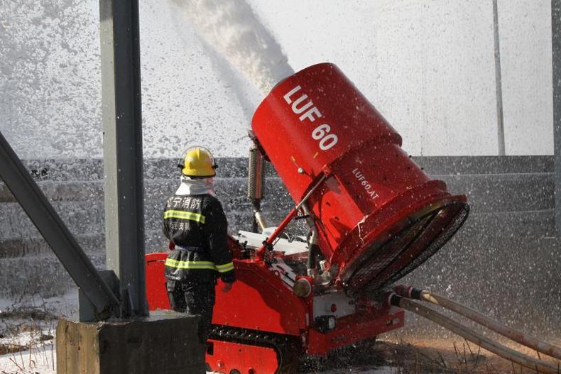 大連舉行“海陸空”立體式危化品火災事故應急演練