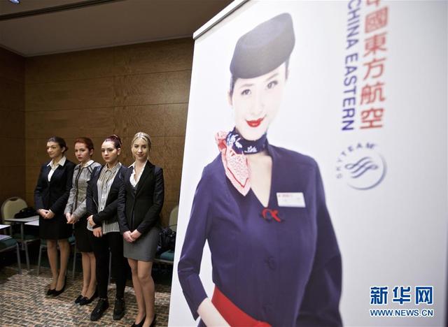意大利姑娘去中國當空姐 招聘現場美女如雲(組圖)