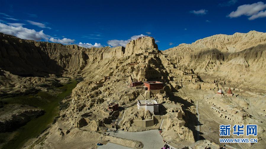 西藏阿里：走进古格王国遗址