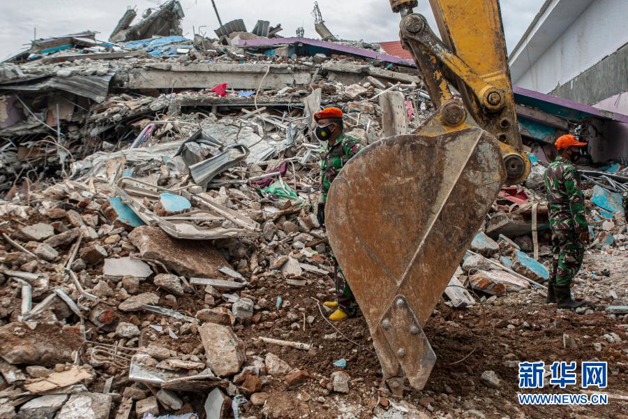 印尼地震死亡人數升至56人 救援工作緊張展開