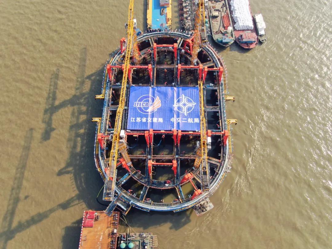 世界在建最大水中沉井实现终沉