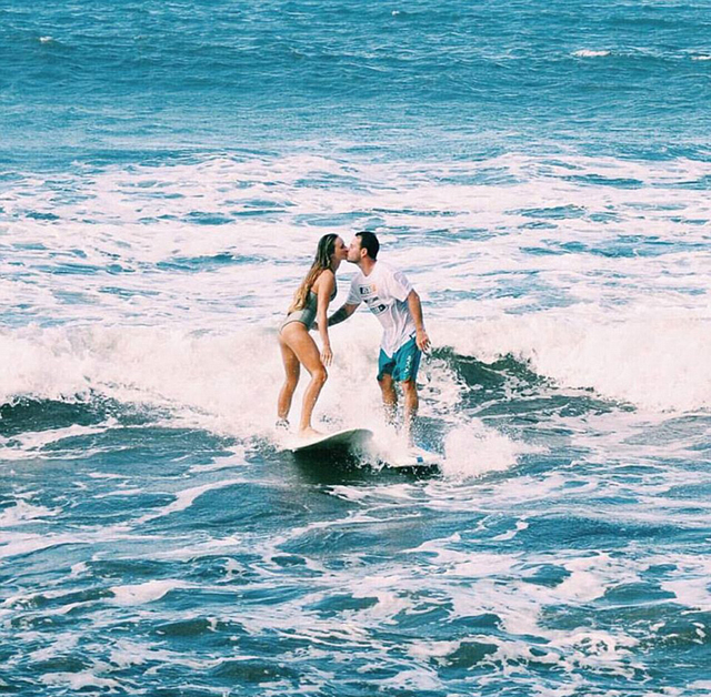 大溪地情侶環球旅行看世界 花式秀恩愛走紅網絡 大溪地情侶環球旅行看世界 花式秀恩愛走紅網絡