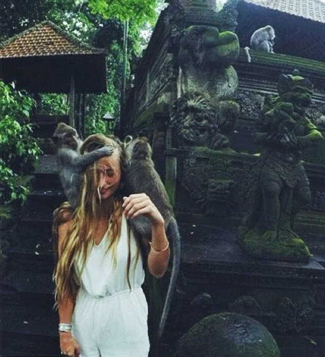 大溪地情侶環球旅行看世界 花式秀恩愛走紅網絡 大溪地情侶環球旅行看世界 花式秀恩愛走紅網絡