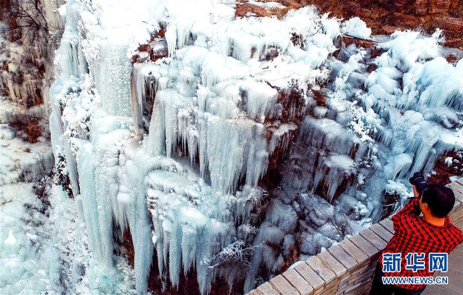 河北：壯觀的太行冰瀑