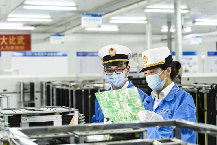 海关去年减税超2600亿元