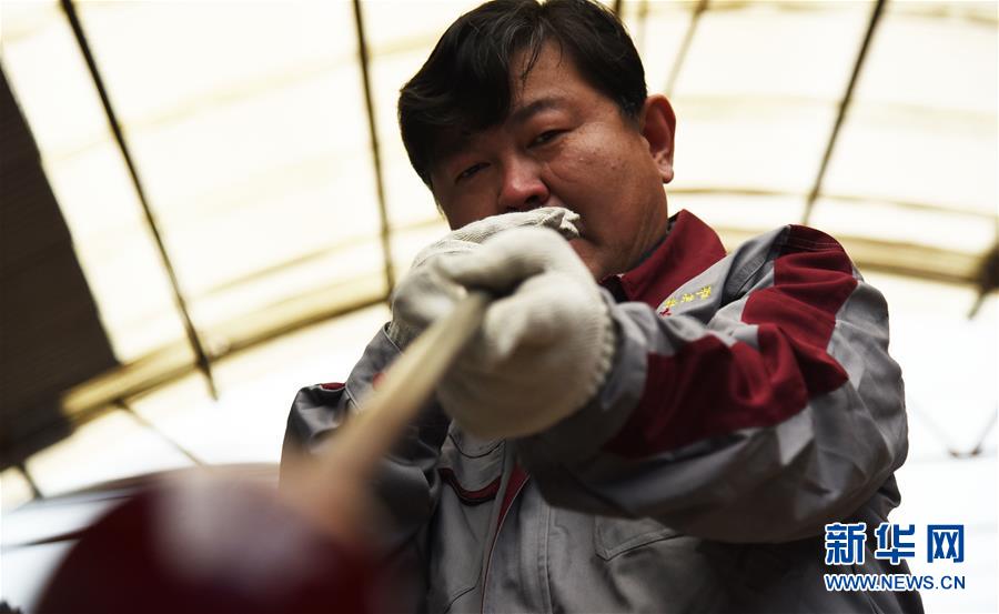 山东博山琉璃现光彩