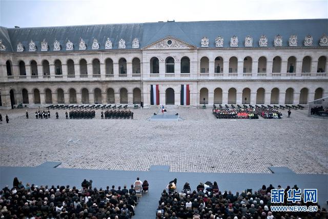 法國為巴黎恐襲遇難者舉行國家悼念儀式